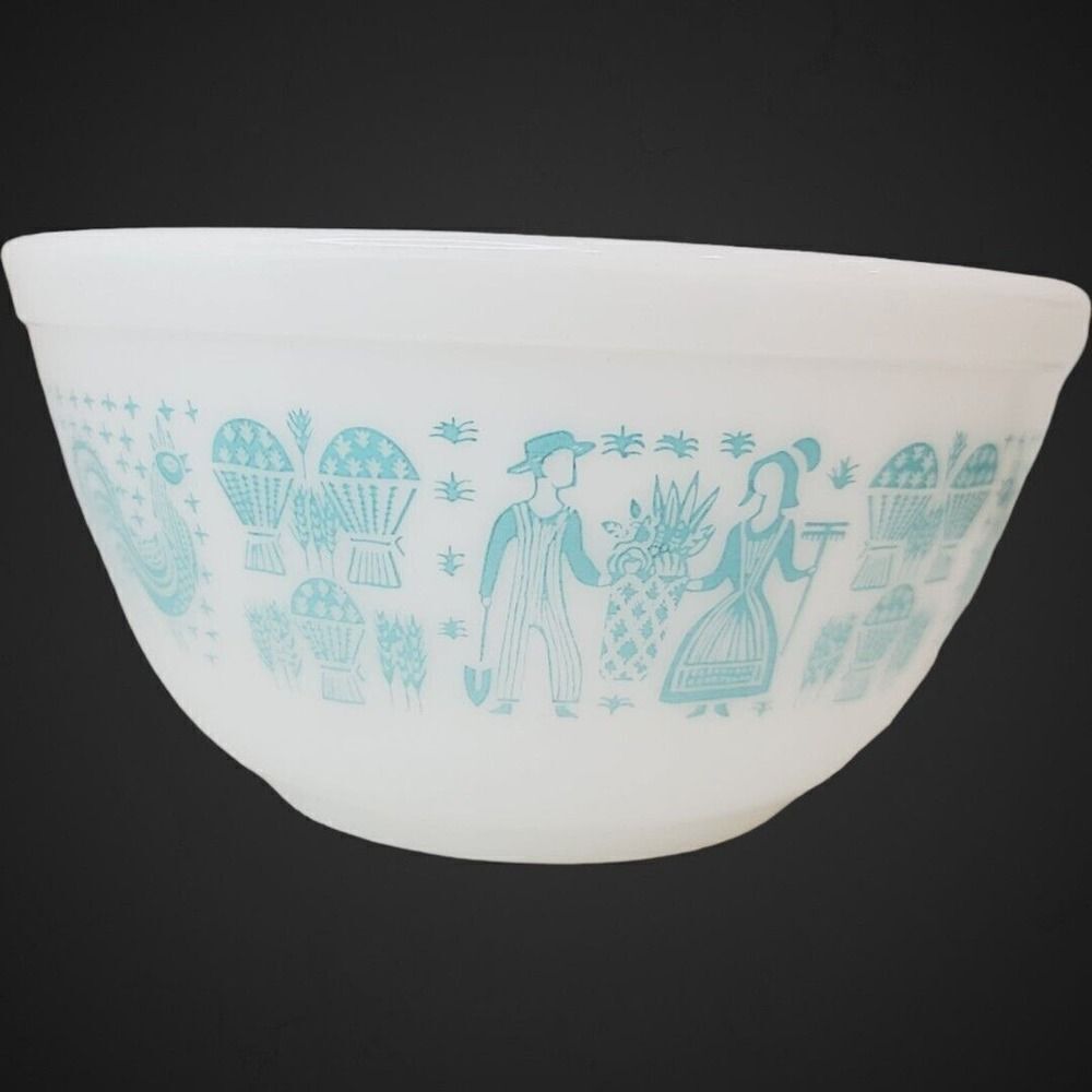 Vintage Pyrex Amish Butterprint‎ Mixing Bowl # 402 White Turquoise 1.5 Qt